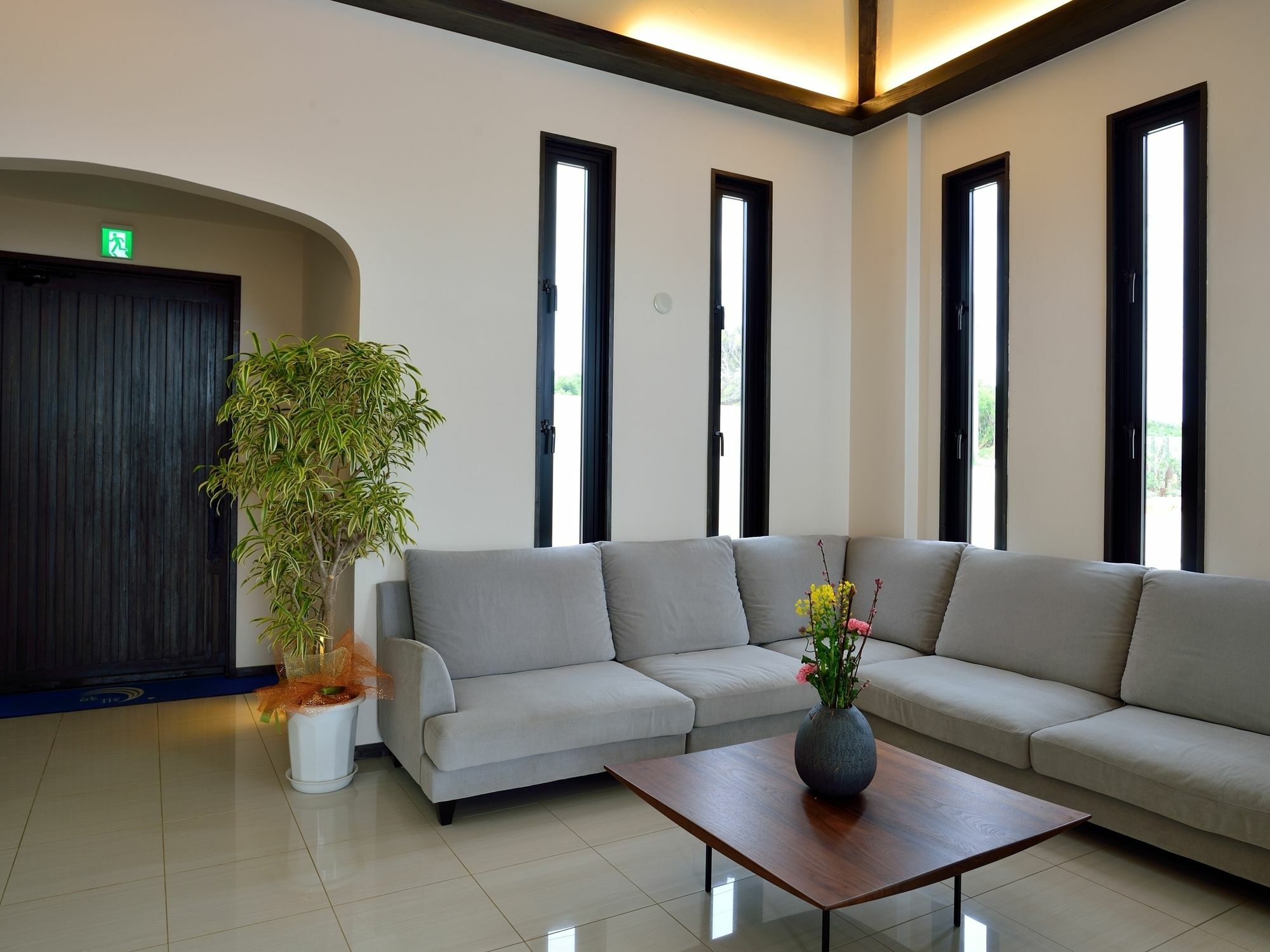 Konpeki The Villa All Suite Miyakojima  Buitenkant foto